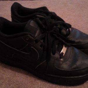 Nike air forces all black